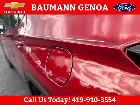 Used 2023 Chevrolet Traverse RS AWD/4WD image 12