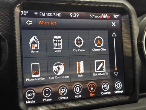 Used 2021 Jeep Wrangler Unlimited Sahara w/ Cold Weather Group image 35