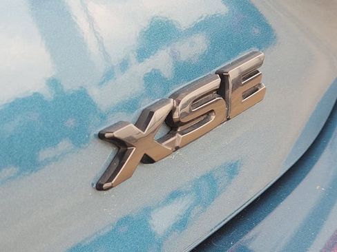 Used 2025 Toyota Camry XSE FWD image 7