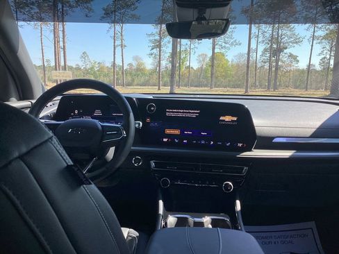 New 2026 Chevrolet Traverse LT w/ Midnight/Sport Edition FWD image 21