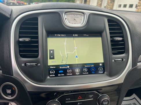 Used 2019 Chrysler 300 Touring L w/ Quick Order Package 22F AWD/4WD image 16
