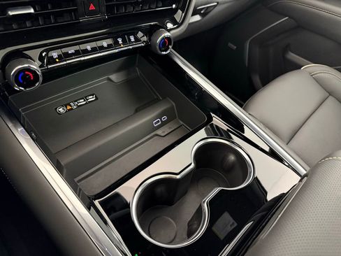 Used 2026 Chevrolet Tahoe Premier w/ Sun And Tow Package image 25