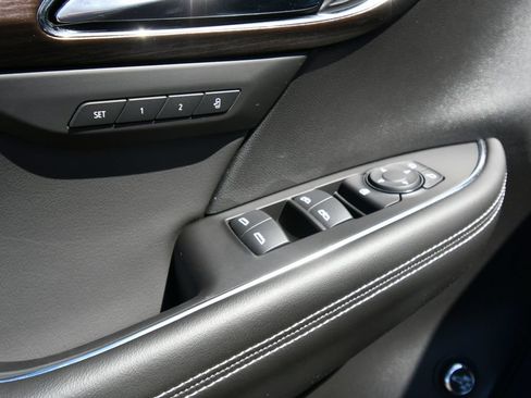 Used 2023 Buick Envision Avenir AWD/4WD image 21
