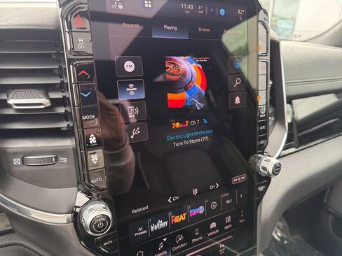 New 2026 RAM 1500 Laramie AWD/4WD image 16