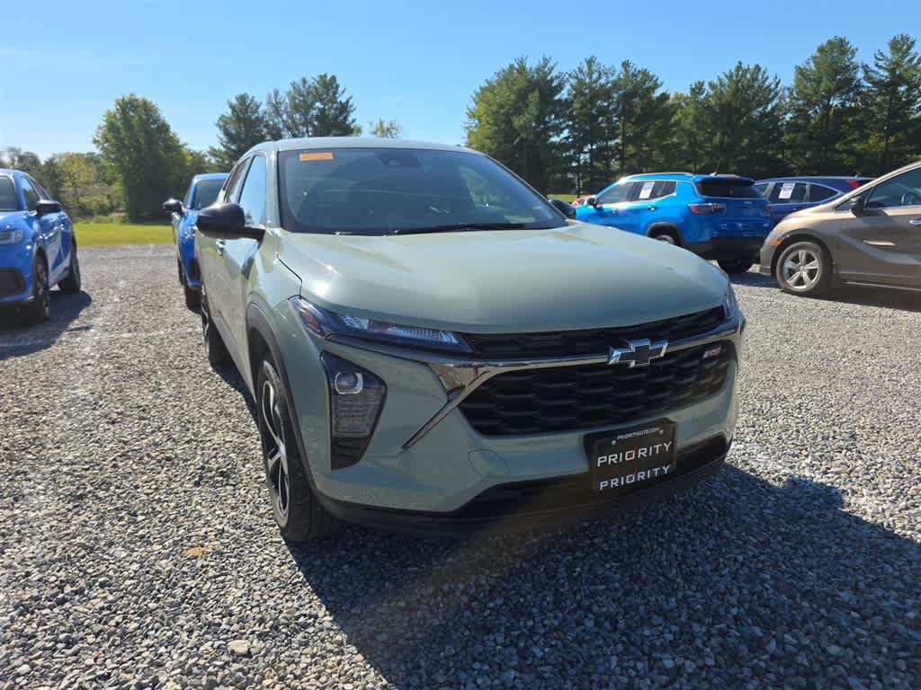 Used 2024 Chevrolet Trax RS FWD image 7