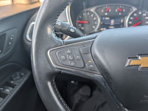 Used 2020 Chevrolet Equinox LT image 19