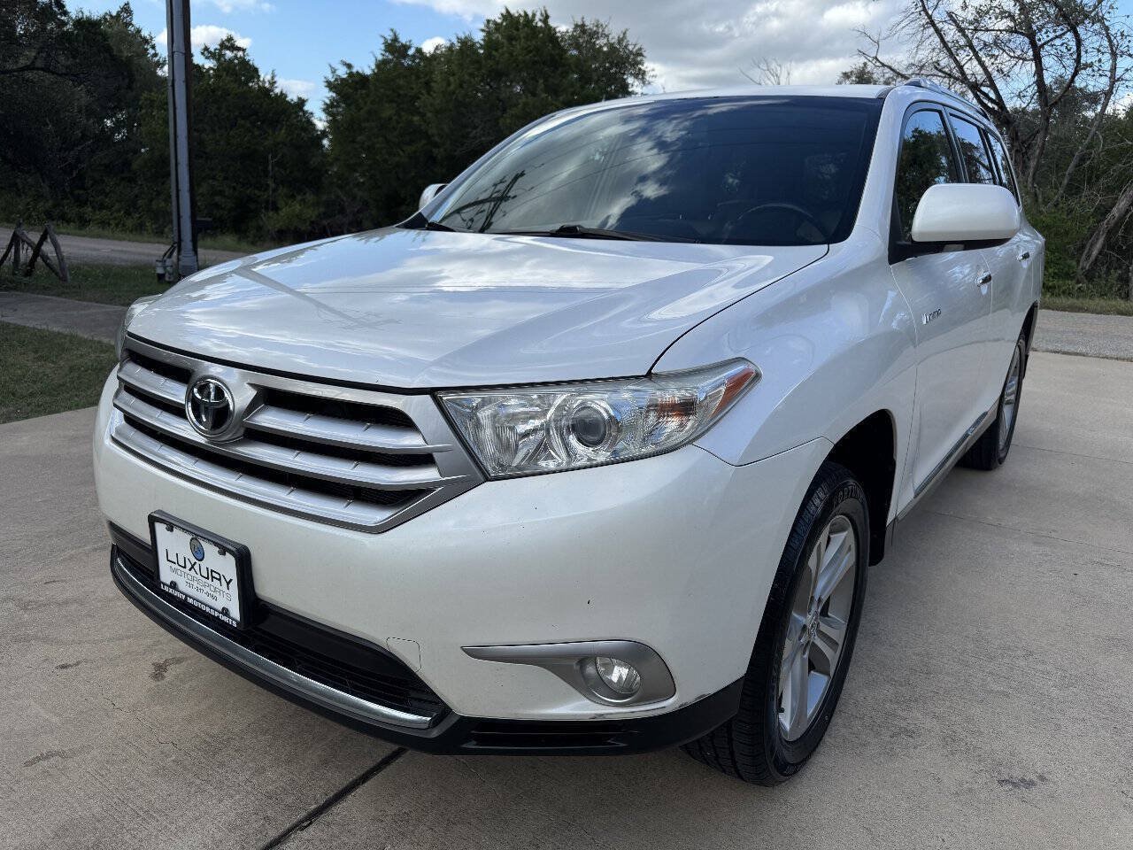 Used 2013 Toyota Highlander Limited AWD/4WD image 5