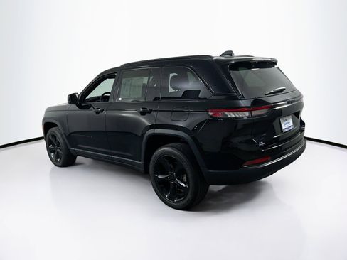 Used 2023 Jeep Grand Cherokee Altitude image 7