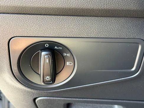 Used 2021 Volkswagen Tiguan S FWD image 30