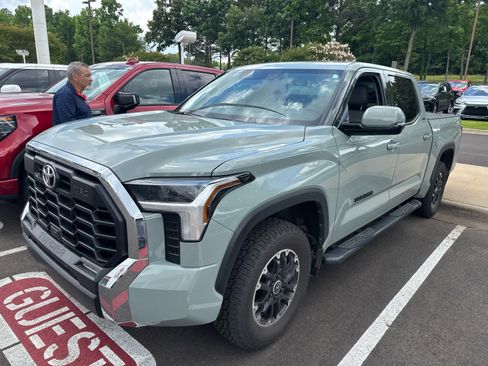 Used 2022 Toyota Tundra SR5 w/ TRD Off-Road Premium Package AWD/4WD image 4