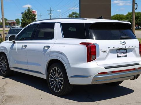 Used 2024 Hyundai Palisade Calligraphy AWD/4WD image 5