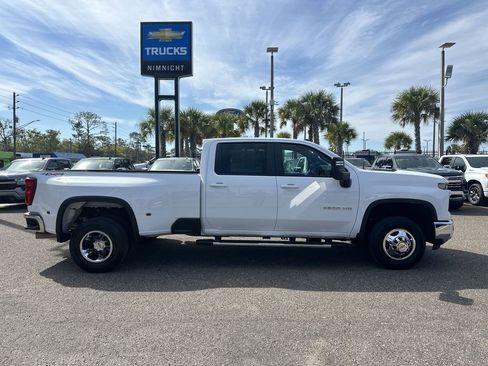 Used 2024 Chevrolet Silverado 3500 LT image 17