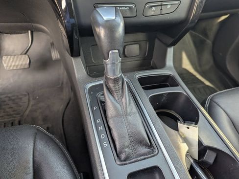 Used 2017 Ford Escape Titanium AWD/4WD image 14