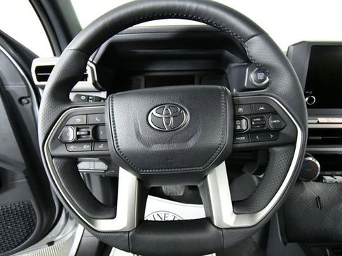 New 2026 Toyota 4Runner SR5 image 2