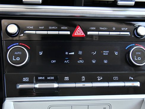 Used 2024 Hyundai Santa Fe SEL AWD/4WD image 27