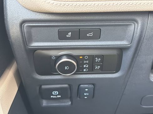 Certified 2024 Ford Expedition Max Limited RWD image 29