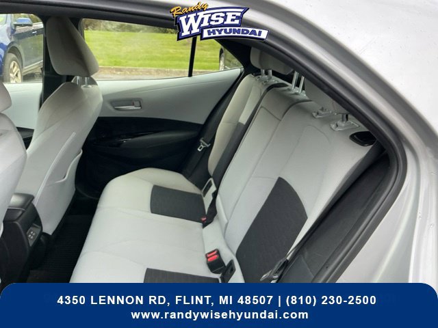 Used 2025 Toyota Corolla SE w/ SE Package FWD image 29