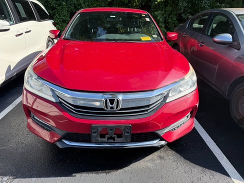 Used 2017 Honda Accord Sport Special Edition image 2