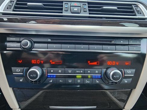 Used 2012 BMW 750Li w/ Driver Assistance Pkg image 33