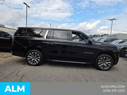 Used 2026 Chevrolet Suburban High Country w/ Sun And Tow Package AWD/4WD image 17