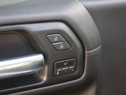 Used 2021 GMC Sierra 1500 AT4 w/ AT4 Value Package AWD/4WD image 14