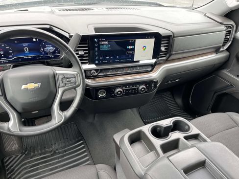 Used 2023 Chevrolet Silverado 1500 LT AWD/4WD image 14
