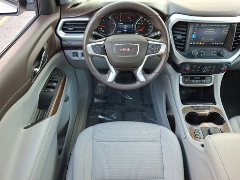 Used 2023 GMC Acadia SLE w/ Driver Convenience Package image 11