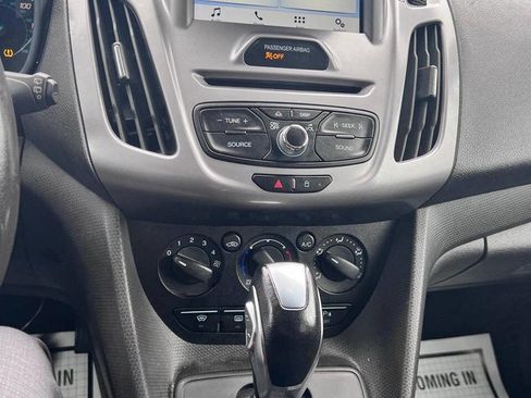 Used 2018 Ford Transit Connect XLT image 18