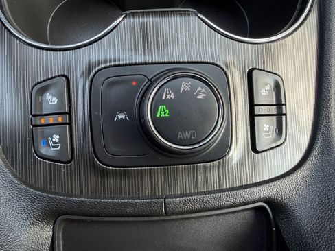 Used 2023 GMC Acadia SLT w/ Preferred Package AWD/4WD image 7