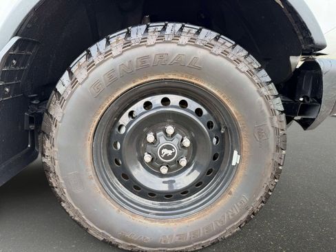 Used 2023 Ford Bronco Black Diamond AWD/4WD image 8