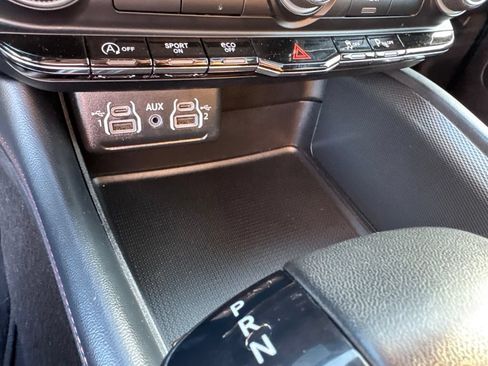 Used 2024 Dodge Durango GT AWD/4WD image 15