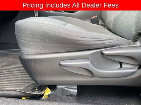 Used 2019 Toyota Highlander LE AWD/4WD image 21