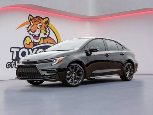 Used 2026 Toyota Corolla SE image 1