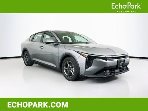 Used 2025 Kia K4 LXS image 1