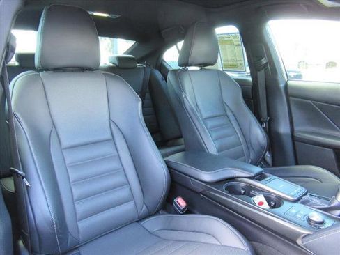 Used 2022 Lexus IS 350 F Sport image 10