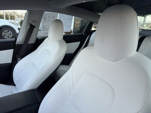 Used 2019 Tesla Model 3 Long Range image 9