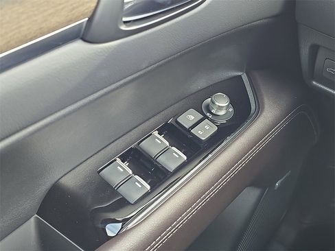 New 2025 MAZDA CX-5 Signature image 17