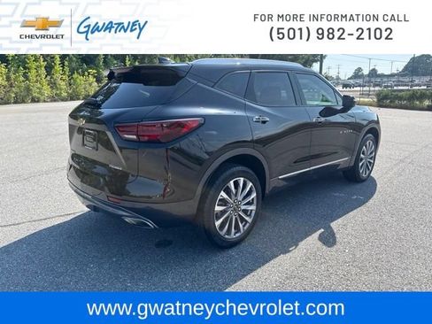 Used 2023 Chevrolet Blazer Premier FWD image 5