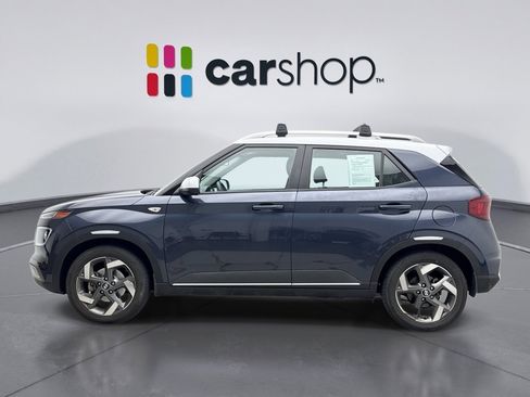 Used 2021 Hyundai Venue FWD image 2