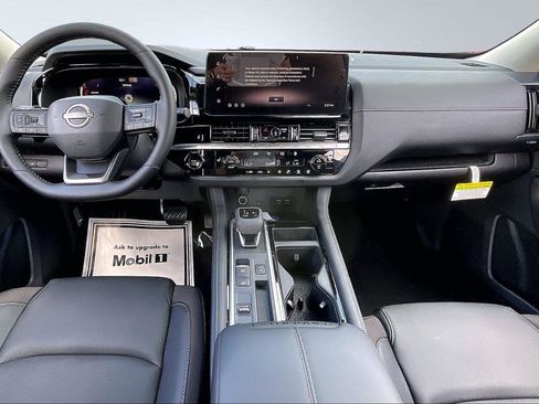 New 2026 Nissan Pathfinder SL FWD image 6