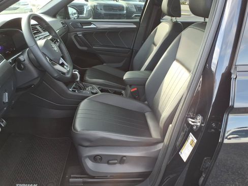 Used 2024 Volkswagen Tiguan SE R-Line AWD/4WD image 14