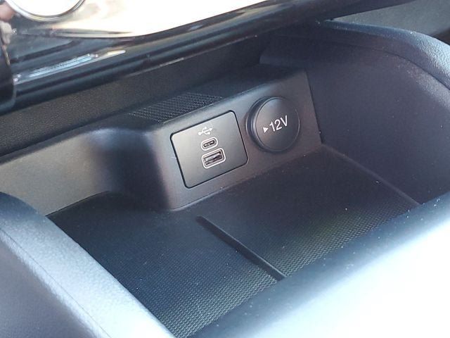 Used 2024 Ford Escape ST-Line w/ Tech Pack #1 AWD/4WD image 17