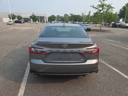 Used 2026 Toyota Camry SE FWD image 4