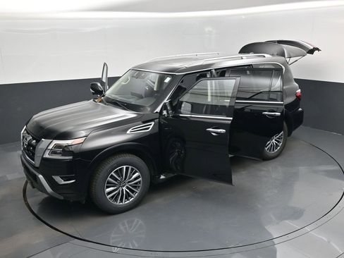 Used 2024 Nissan Armada SL image 57