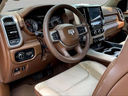Used 2019 RAM 1500 Laramie AWD/4WD image 15
