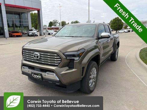 Used 2024 Toyota Tacoma Limited w/ Limited Package (LT) AWD/4WD image 8