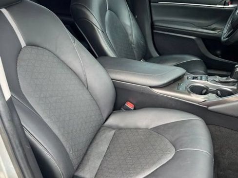 Used 2021 Toyota Camry XSE FWD image 15
