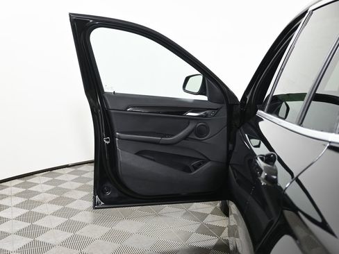 Used 2018 BMW X1 xDrive28i image 30