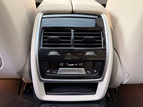 Used 2024 BMW X7 xDrive40i w/ Executive Package AWD/4WD image 17