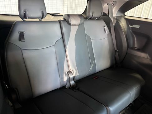 Used 2021 Toyota Sienna XSE image 32